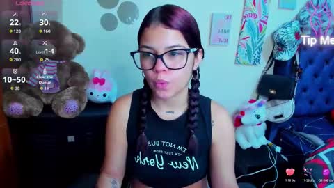 emma_boo_ online show from February 1, 2:37 pm