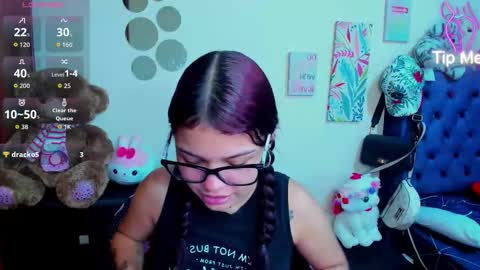 emma_boo_ online show from February 2, 3:55 pm