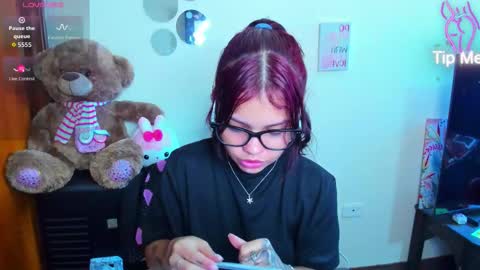 emma_boo_ online show from February 27, 4:29 pm