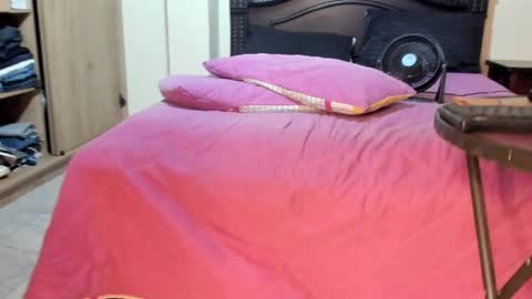 Snapshot of emma_brown777 chatting on December 5, 12:19 am ALBA  online show from December 5, 12:19 am