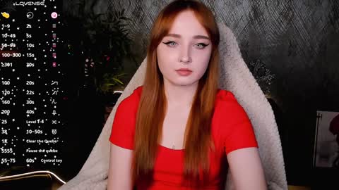 Snapshot of emma_chery chatting on December 27, 1:39 pm Emma online show from December 27, 1:39 pm