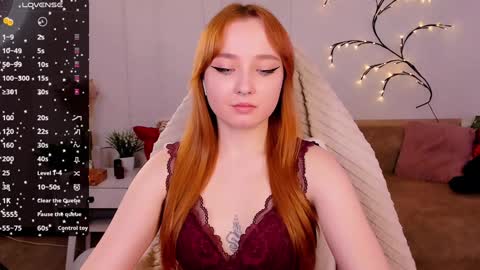 Snapshot of emma_chery chatting on January 14, 8:52 am Emma online show from January 14, 8:52 am