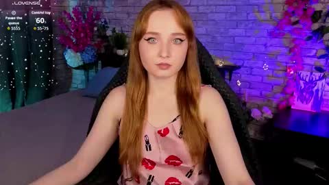 Snapshot of emma_chery chatting on September 10, 6:02 am Emma online show from September 10, 6:02 am