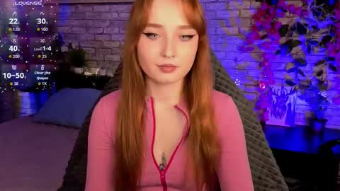Snapshot of emma_chery chatting on September 12, 6:02 am Emma online show from September 12, 6:02 am