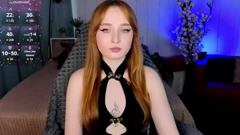 Snapshot of emma_chery chatting on September 22, 1:46 pm Emma online show from September 22, 1:46 pm