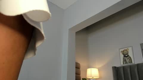 Emma online show from January 6, 7:28 pm