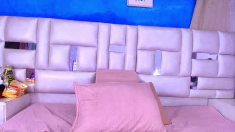 Emma online show from September 23, 3:09 am