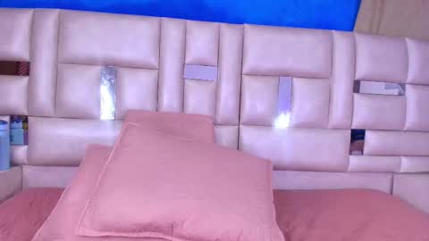 Emma online show from September 25, 3:10 am