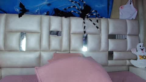 Emma online show from October 29, 3:09 am