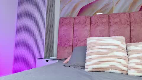 Emma online show from February 6, 3:11 am