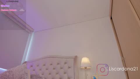 Snapshot of emma_dee chatting on February 18, 4:47 pm emma_dee online show from February 18, 4:47 pm