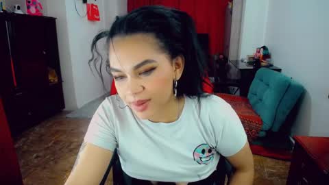 emma online show from April 14, 6:36 pm