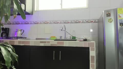 Emma online show from March 3, 7:06 pm