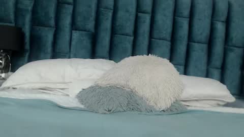 Emma online show from September 19, 7:47 pm