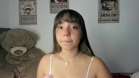 Snapshot of emma_grayys chatting on May 10, 9:14 am emma_grayys online show from May 10, 9:14 am