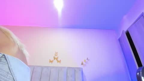 emma_hearts online show from February 21, 4:13 am