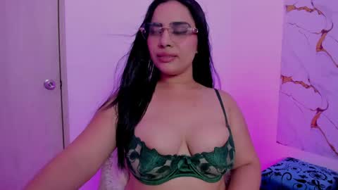 Emma online show from May 26, 2:40 am