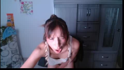 Snapshot of emma_jan_ chatting on May 19, 5:36 am Emma jan online show from May 19, 5:36 am