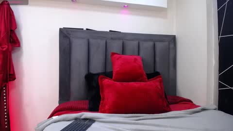 Emma 3 online show from September 16, 8:21 pm