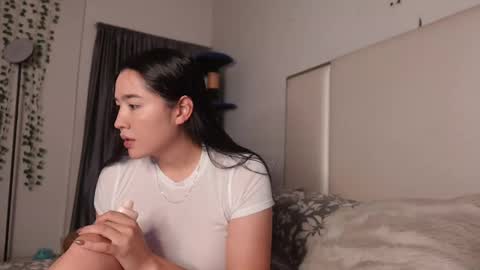 emma_johnson_ online show from January 24, 1:45 am