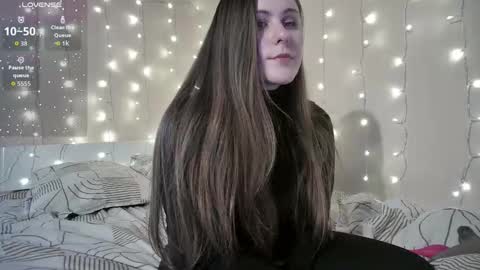 emma_just online show from February 4, 2:23 pm