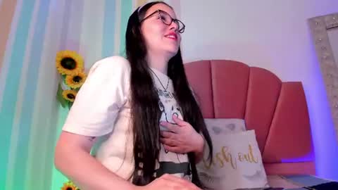 Emma  online show from July 4, 7:09 pm
