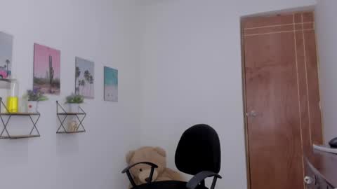 whises lits        online show from February 5, 5:50 pm