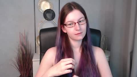 emma online show from December 4, 10:24 am