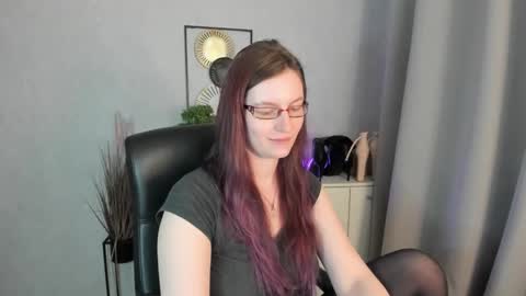 emma online show from March 30, 5:36 pm