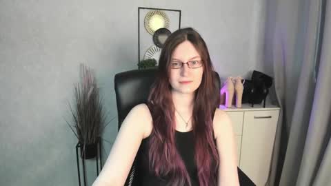 emma online show from April 27, 5:27 am