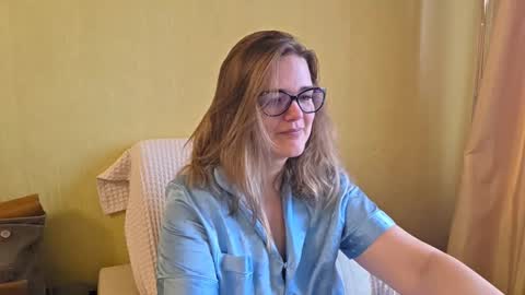 emma_misty_ online show from October 14, 6:14 am