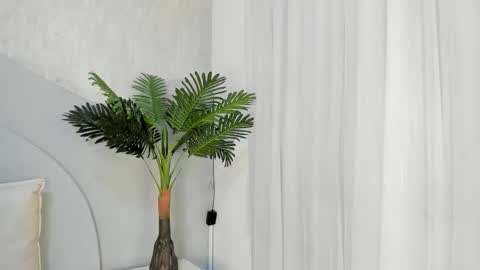 Snapshot of emma_morgann chatting on February 10, 11:14 am Emma Morgann online show from February 10, 11:14 am