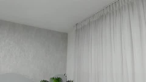 Snapshot of emma_morgann chatting on February 28, 11:22 am Emma Morgann online show from February 28, 11:22 am