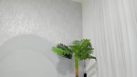 Snapshot of emma_morgann chatting on March 3, 11:27 am Emma Morgann online show from March 3, 11:27 am