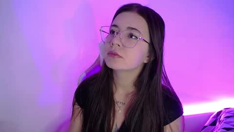 Snapshot of emma_naa chatting on September 11, 12:44 am Emma online show from September 11, 12:44 am