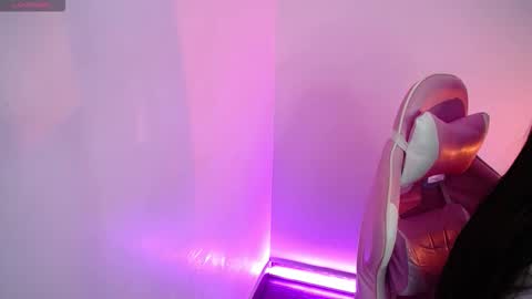 Snapshot of emma_naa chatting on September 27, 12:15 am Emma online show from September 27, 12:15 am