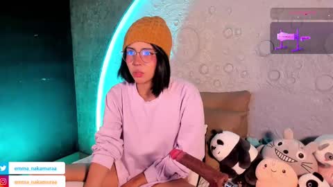     online show from March 10, 10:26 am