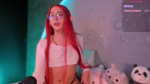     online show from November 8, 10:15 am