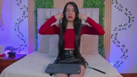 Snapshot of emma_nmm chatting on January 13, 7:41 pm Emma online show from January 13, 7:41 pm