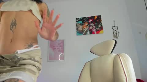 Emma online show from February 6, 2:09 pm