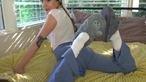 Emma Ruby online show from January 8, 5:59 pm