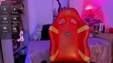 EMMA  online show from November 7, 11:38 pm