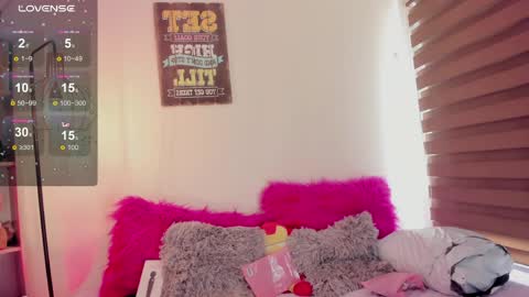 EMMA  online show from April 18, 7:58 pm