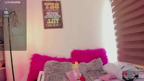 EMMA  online show from April 18, 7:58 pm