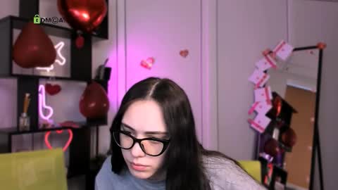 emma_swee online show from February 19, 6:09 am