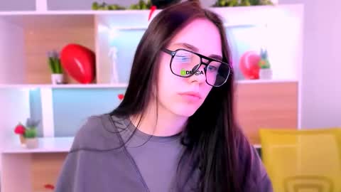 emma_swee online show from February 20, 6:10 am