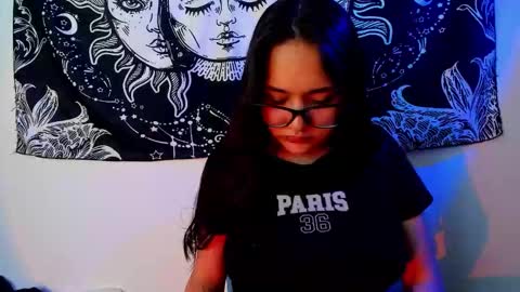 Emma online show from October 30, 8:09 pm