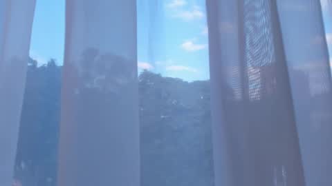 Snapshot of emma_torres__ chatting on December 9, 11:47 am Ema online show from December 9, 11:47 am