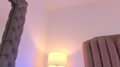 Snapshot of emma_torres__ chatting on December 15, 3:09 pm Ema online show from December 15, 3:09 pm
