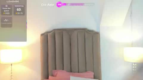 Snapshot of emma_torres__ chatting on March 2, 11:28 am Ema online show from March 2, 11:28 am